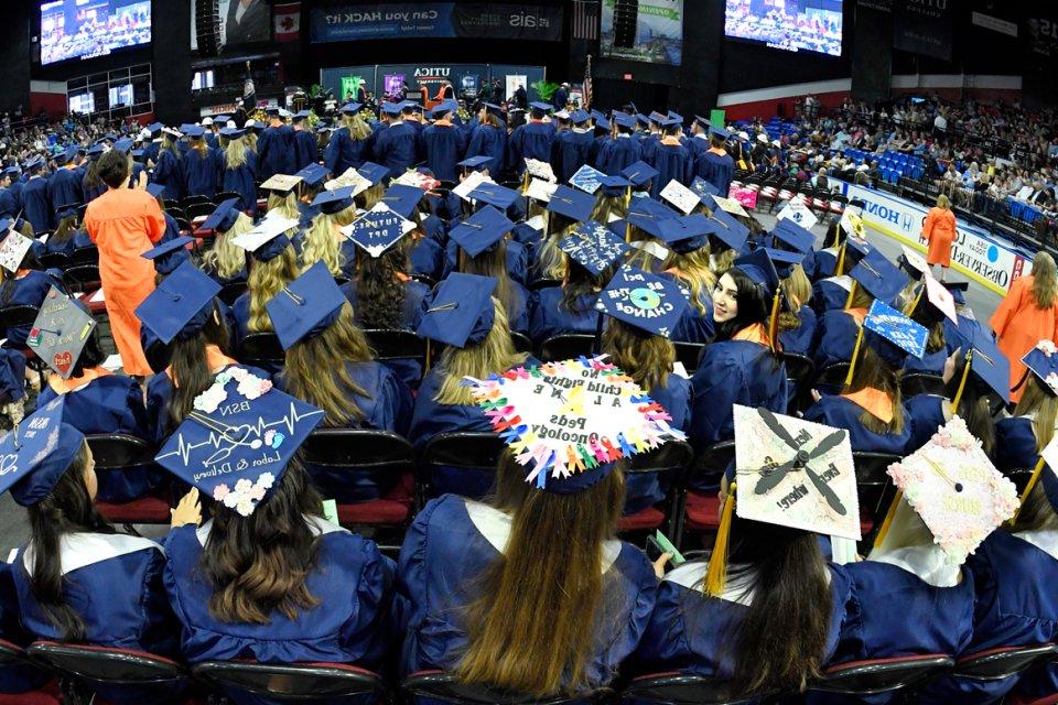 Fishbowl view of graduates at 本科毕业典礼 Ceremony, May 12, 2022.